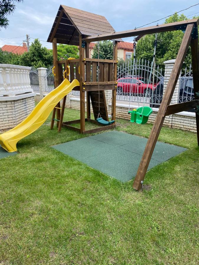 Margareta Apartmanhaz Hajduszoboszlo Exterior photo