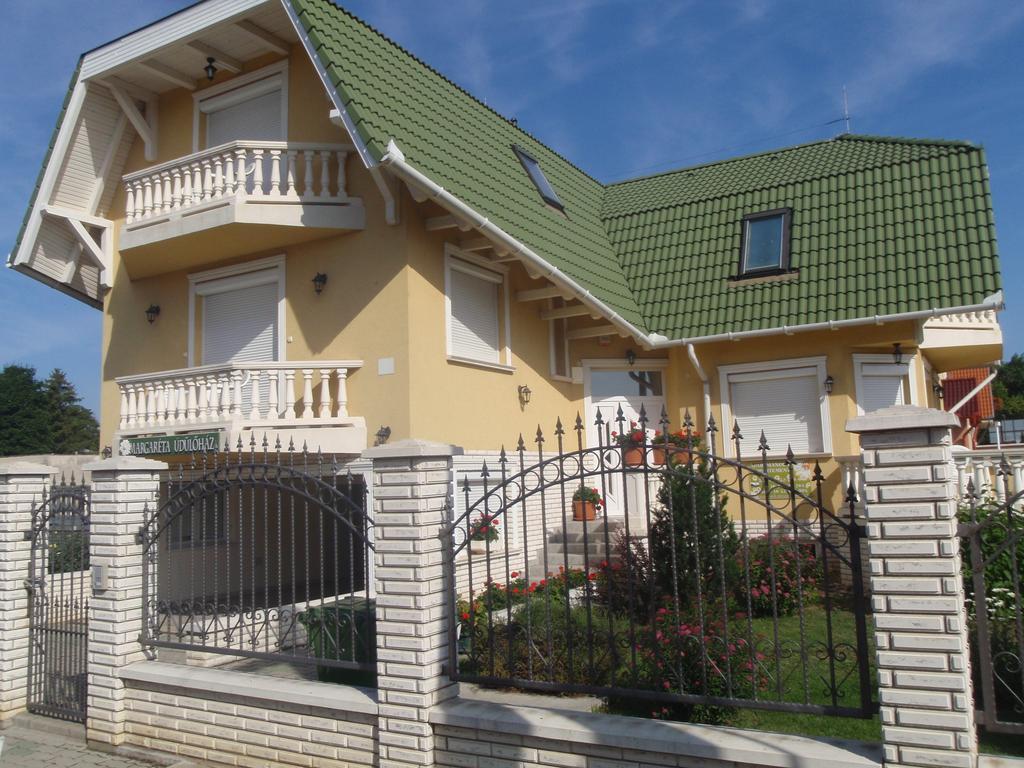 Margareta Apartmanhaz Hajduszoboszlo Exterior photo